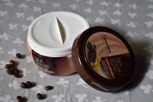 Himalaya Rich Cocoa Butter Body Cream packaging