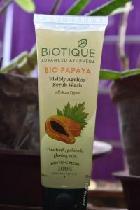 biotique papaya scrub wash