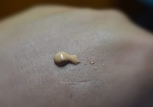 texture of maybelline superstay foundation
