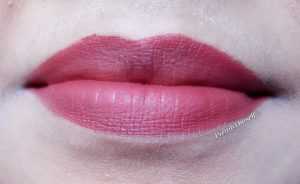 my experience with lakme 9to5 mousse lipcolor brick broom