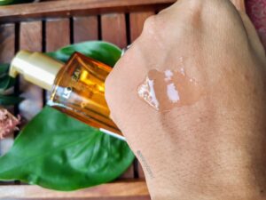 Loreal Extraordinary Oil Serum - One Serum With Many Uses - Just Under 500  Rupees