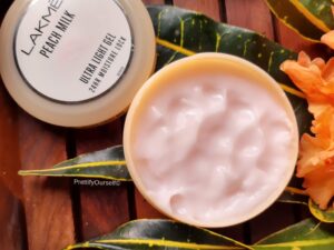 lakme peach milk ultra light gel moisturizer for combination skin