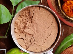 texture of wild organica home skin brightening face mask