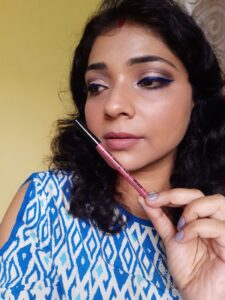 swatches of nykaa lip liner