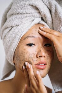 face-mask-vs-face-scrub-which-is-best